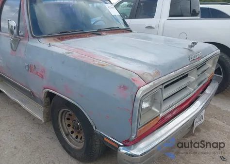 1990 Dodge Ramcharger Ad-100 из США, поврежденный, VIN 3B4GE07Y4LM012114